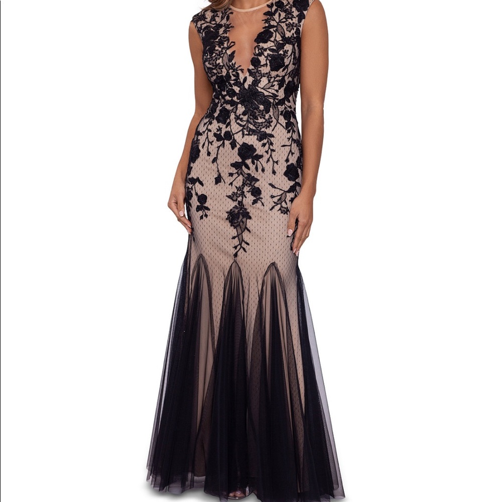 Betsy&Adam gown 🔥